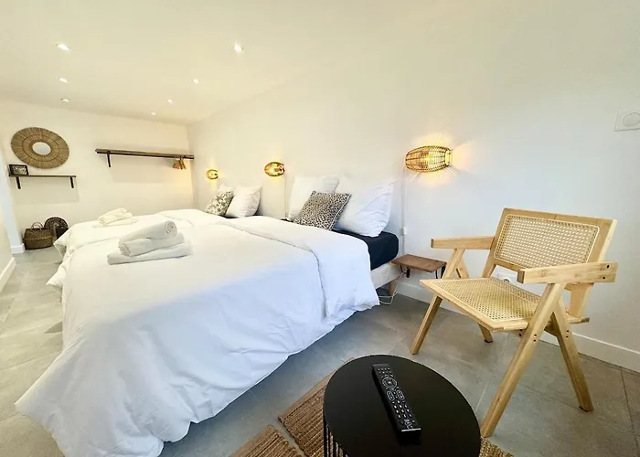 Pensión Thelittlehouse - Maison- Jardin