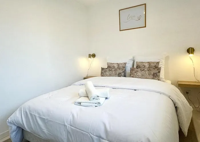 Thelittlehouse - Maison- Jardin Pensión