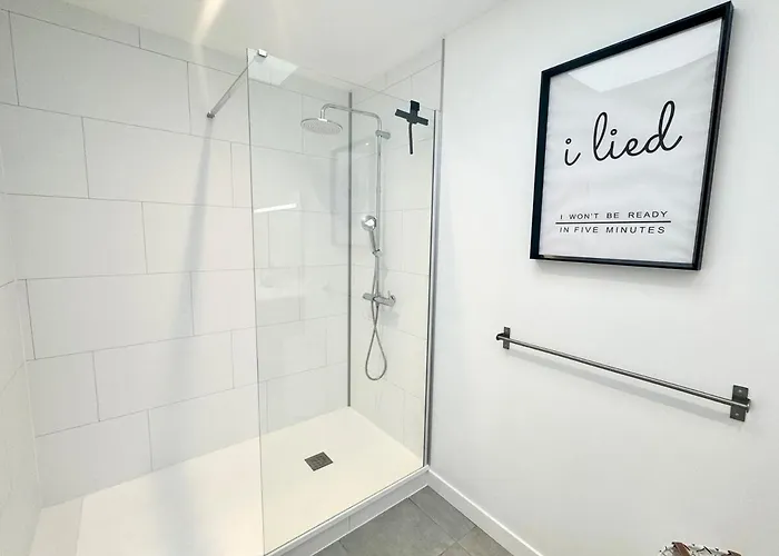 Thelittlehouse - Maison- Jardin 4*