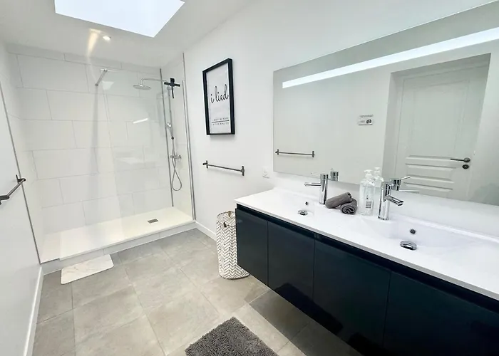 Pensión Thelittlehouse - Maison- Jardin 4*