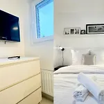 Thelittlehouse - Maison- Jardin 4*