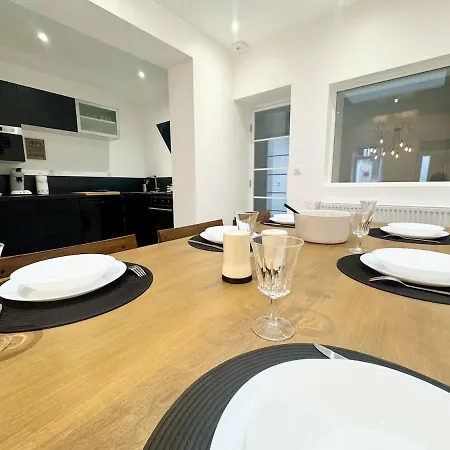 Thelittlehouse - Maison- Jardin